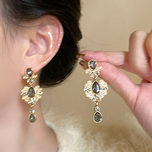 �ڰ��}�����������ᔶ��AŮ�o�������K���h�߼����p�ݶ����Ʒ