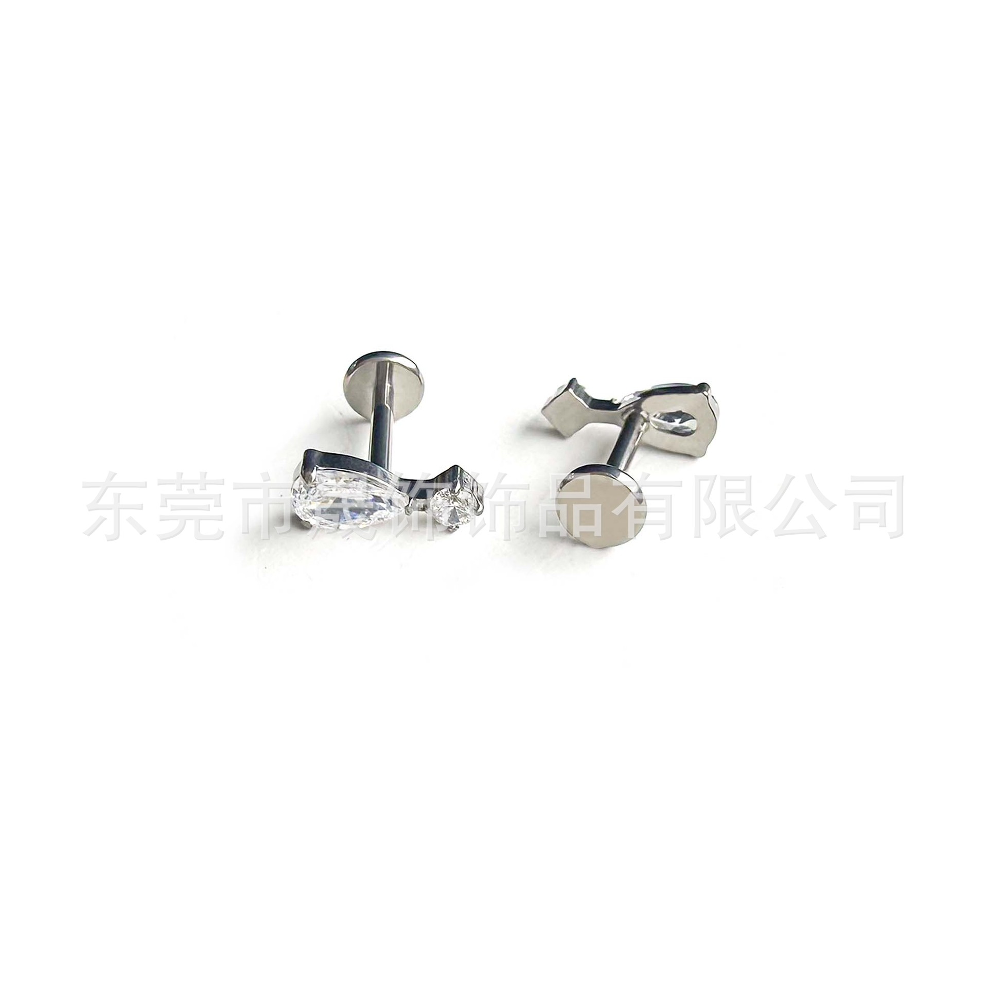 F136 Titanium Cubic Zirconia Teardrop Ear Stud Internal Thread 植入级 G23 Implant Grade Titanium 人体 Piercing Jewelry Helix Cartilage Stud