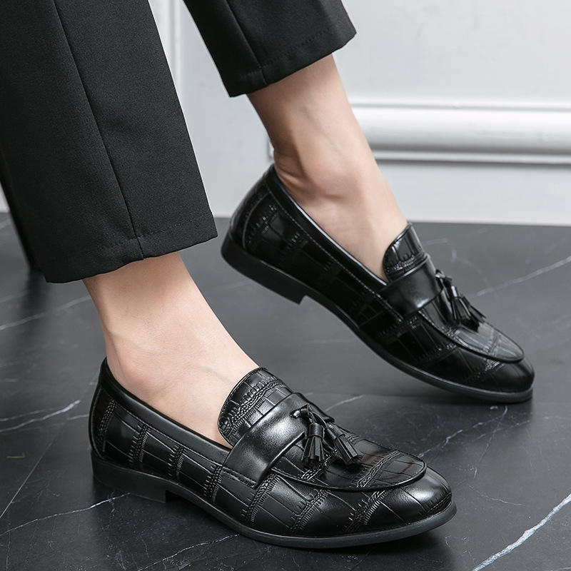 Hombres de tamaño grande con bordas en relieve zapatos de cuero de comercio exterior de tamaño 46 zapatos de hombre 2024 primavera y otoño británicos zapatos de cuero de punta image 7