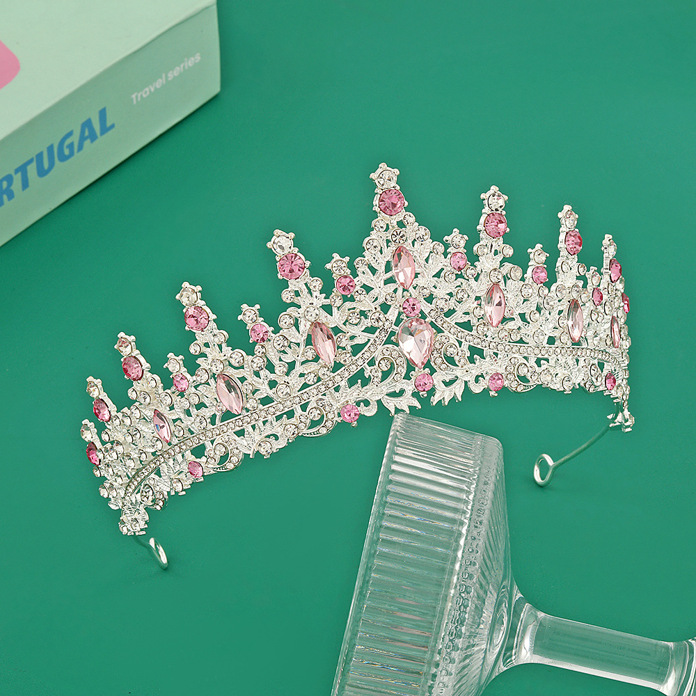 Corona plateada + diamante rosa