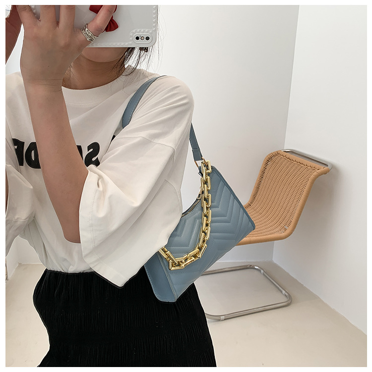 Retro New Fashion Korean Simple Western Style Chain Armpit Bag display picture 29