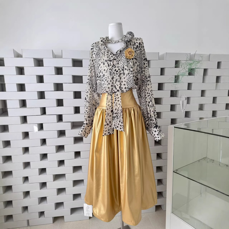 Designed with Ruffled Edges and Leopard Print, This Spring Retro Shirt Features a Large Flared Skirt