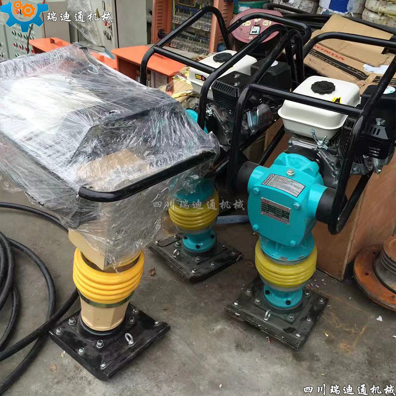 HCD90�綯����� �򺻻���ʽС��·��ѹʵ��е����� ���溻����