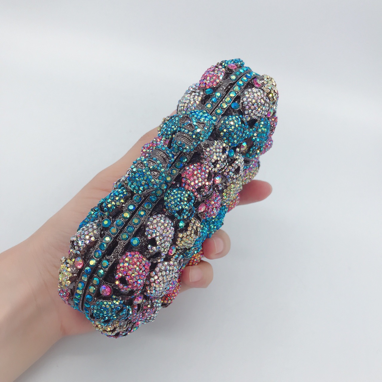 Túi clutch nữ đính đá pha lê họa tiết đầu lâu ma, phong cách Âu Mỹ, kích thước 15×9.5×4.5 cm — Màu đen