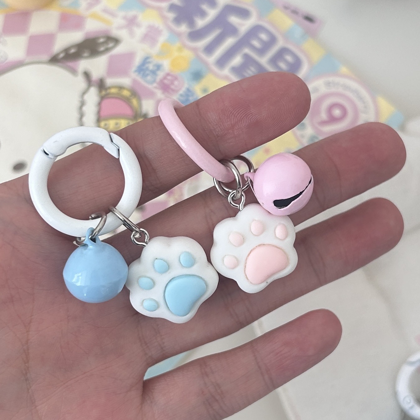 Cute Cat Palm Bell Ring Buckle Soft Cute Cat Claw Keychain Girl Sweet Pendant Couple Girlfriend Gift Accessories