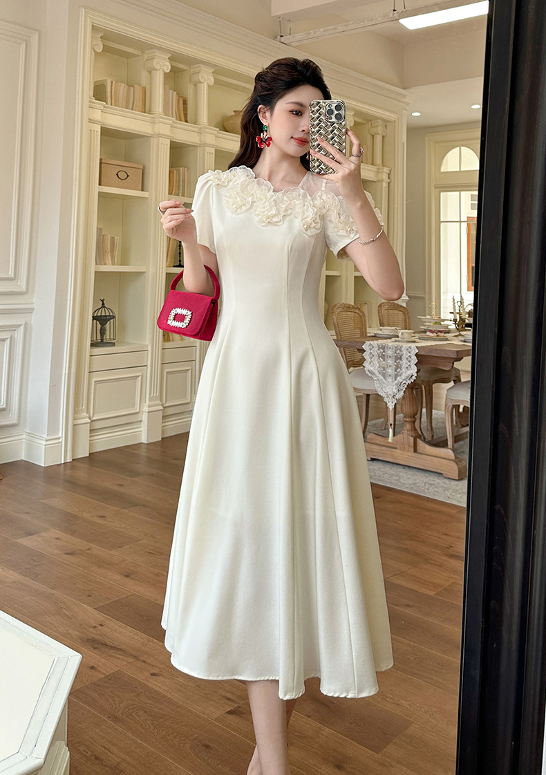 Váy maxi nữ thiết kế kiểu Pháp, trễ vai cánh hoa, ôm eo, xòe nhẹ — mơ chi tiết 1