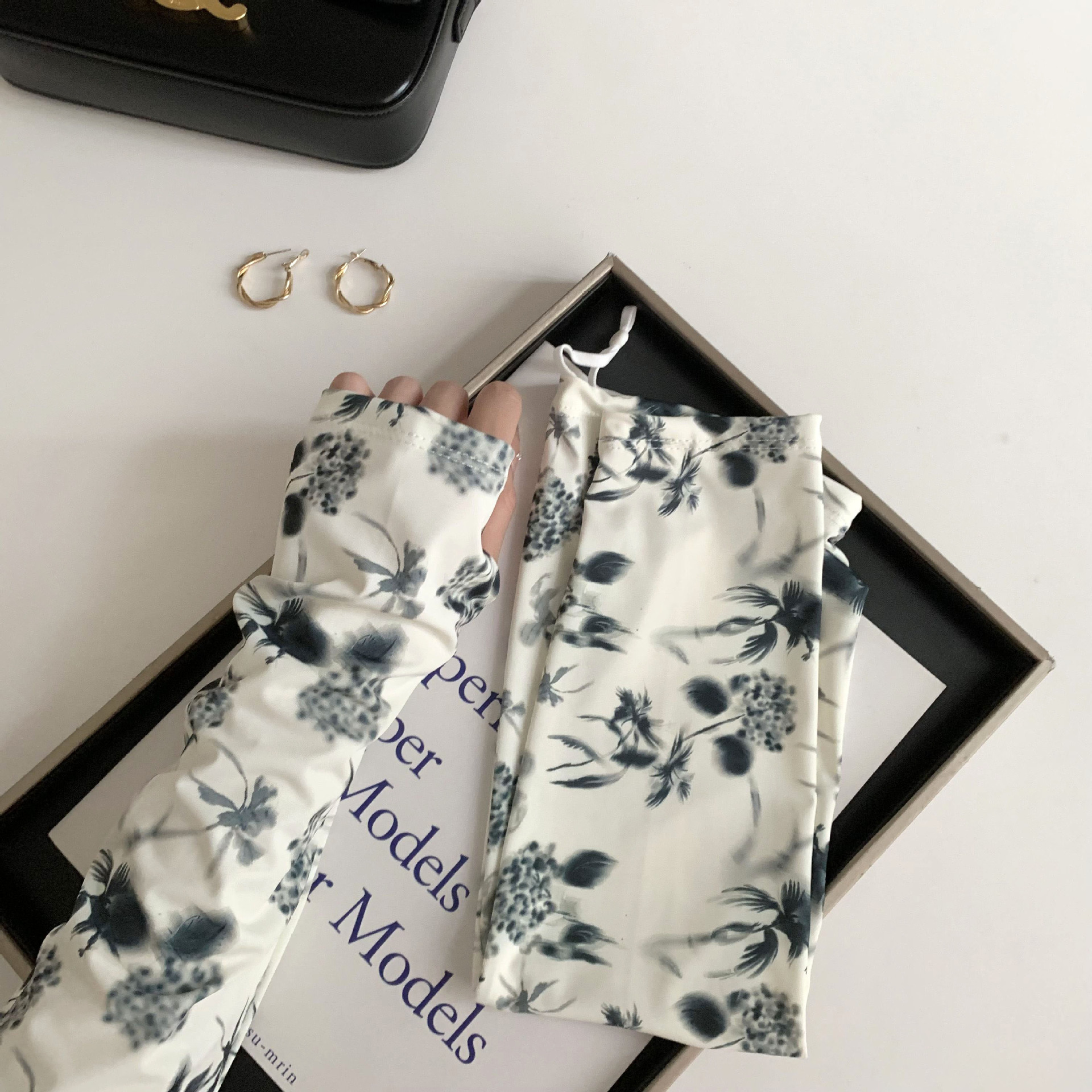 Protector solar manga de hielo manga de seda de hielo nuevo estilo nacional protección UV flor cordón manga de hielo protector de brazo transpirable suelto