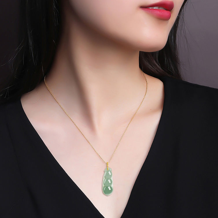 Mặt dây chuyền ngọc bích tự nhiên A hàng hình đậu phúc (Fudou) đính đá
