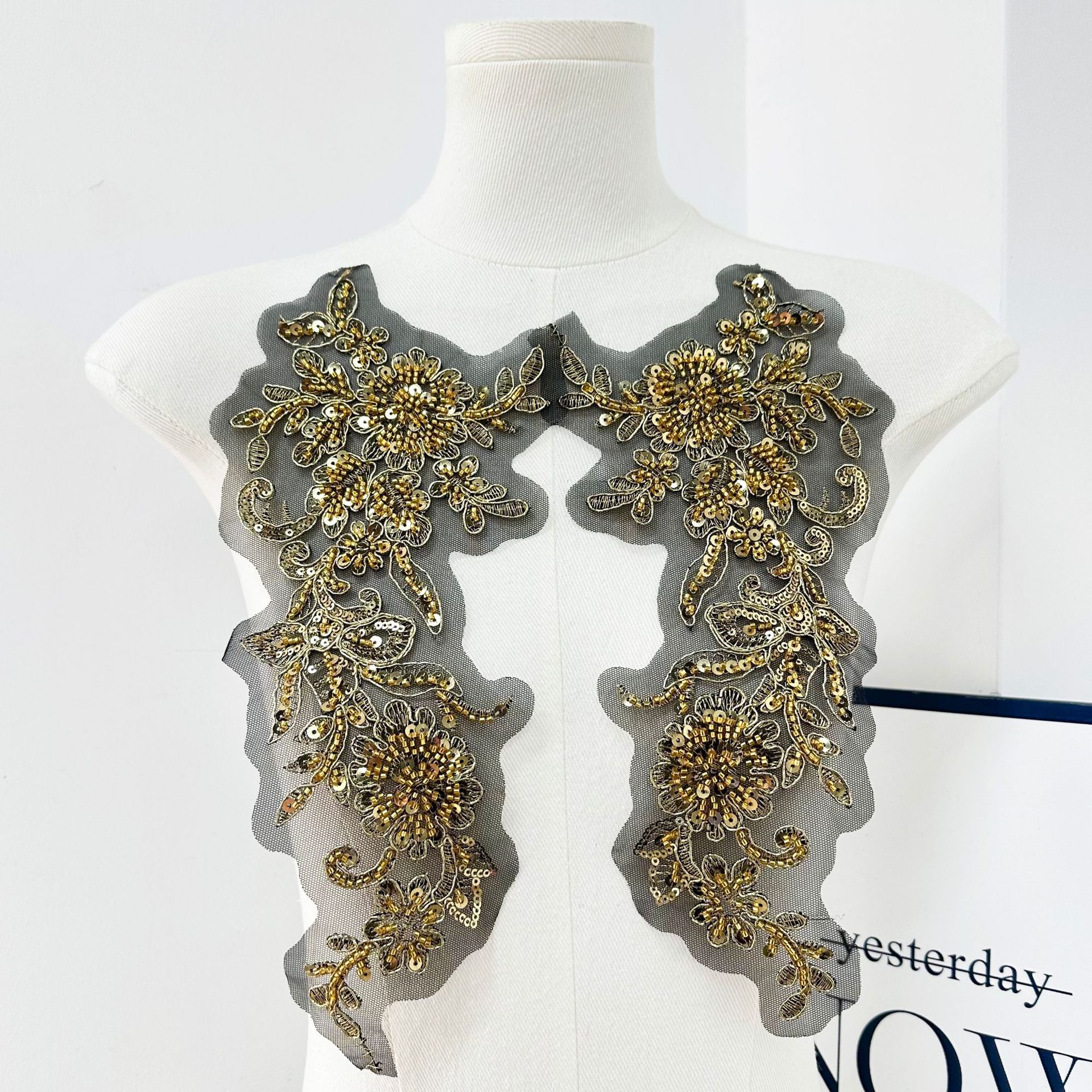 Inventario oro clavos esquinilla encaje flor vestido de boda cintura cubierta de cabeza decoración accesorios DIY decalques image 7
