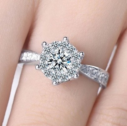 High-End Snowflake-Shaped Zircon Ring for Women, Shiny Accessible Luxury Style Engagement Ring, Wedding Gift Jewelry