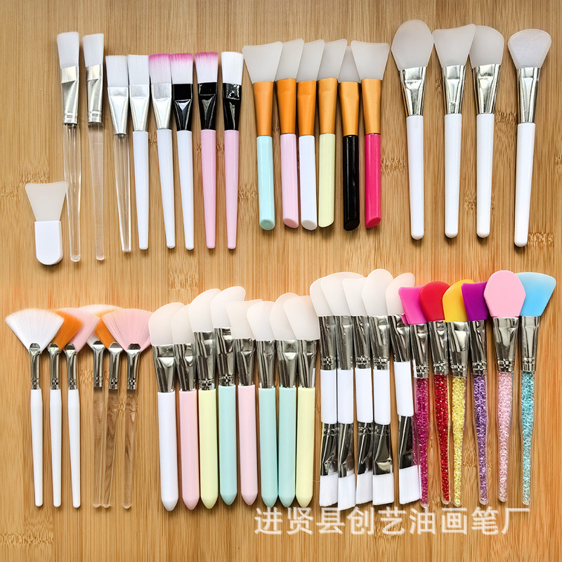 Silicone Mask Brush for Cleaning the Face, Applying Mud Masks, Spa Facial Mask Application, Beauty Soft-Bristled Mask Brush Silicone Mask Brush for Cleaning the Face, Applying Mud Masks, Spa Facial Mask Application, Beauty Soft-Bristled Mask Brush