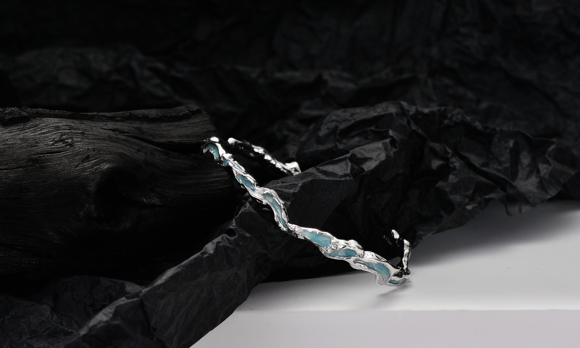 Simple Style Irregular Silver Epoxy Bangle 1 Piece