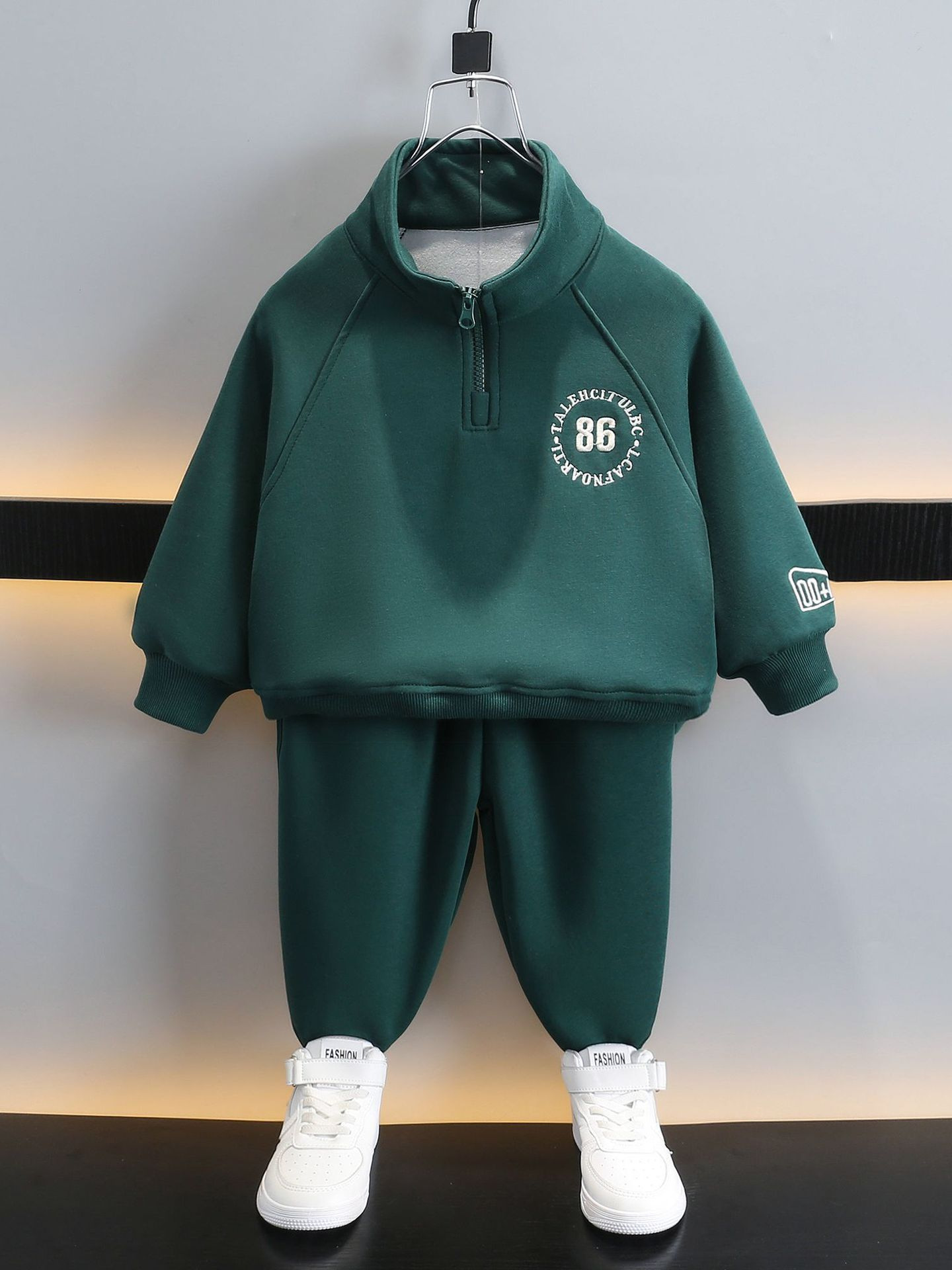 7082 traje de camisa POLO para niños 2025 primavera y otoño nuevo suéter para niños primavera para niños deportes de dos piezas de moda