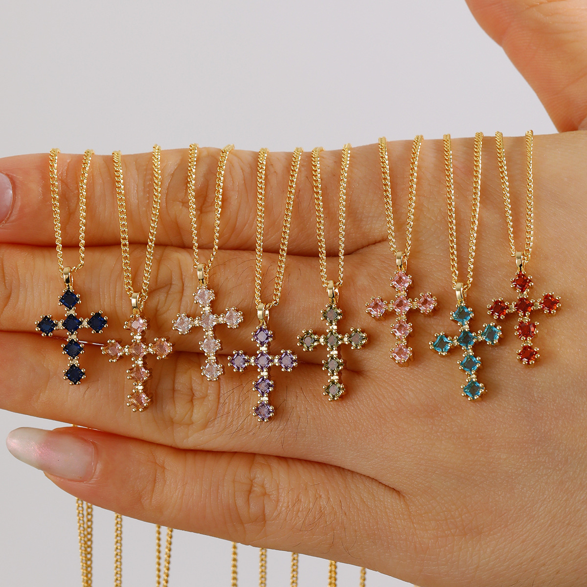 Collar de cruz de circón con microincrustaciones de cobre retro europeo y americano para mujer, lujo ligero, cadena de clavícula de alta calidad, temperamento, accesorios de todo fósforo