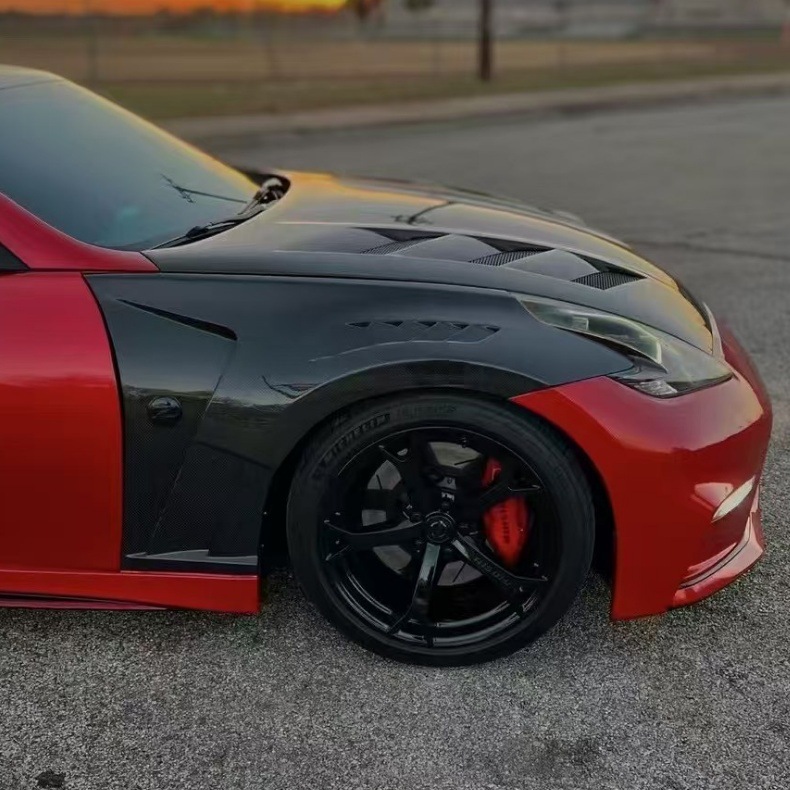 Suitable for Nissan 370Z Modified Lightweight Carbon Fiber Perforated Fender Car Parts Mudguard