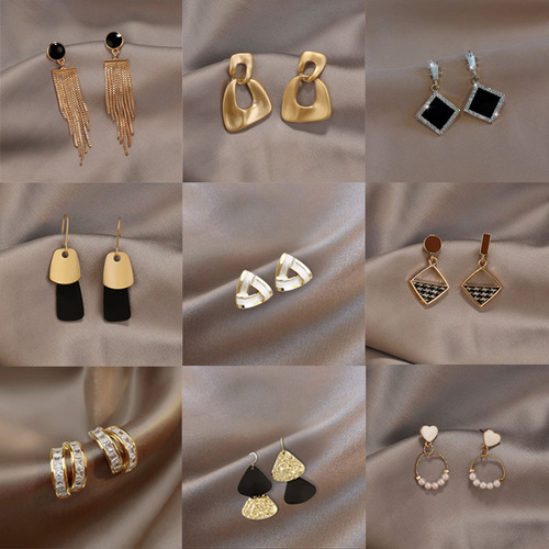 S925 earrings wholesale high-quality temperament high-end niche retro French lady earrings earrings pearl earrings