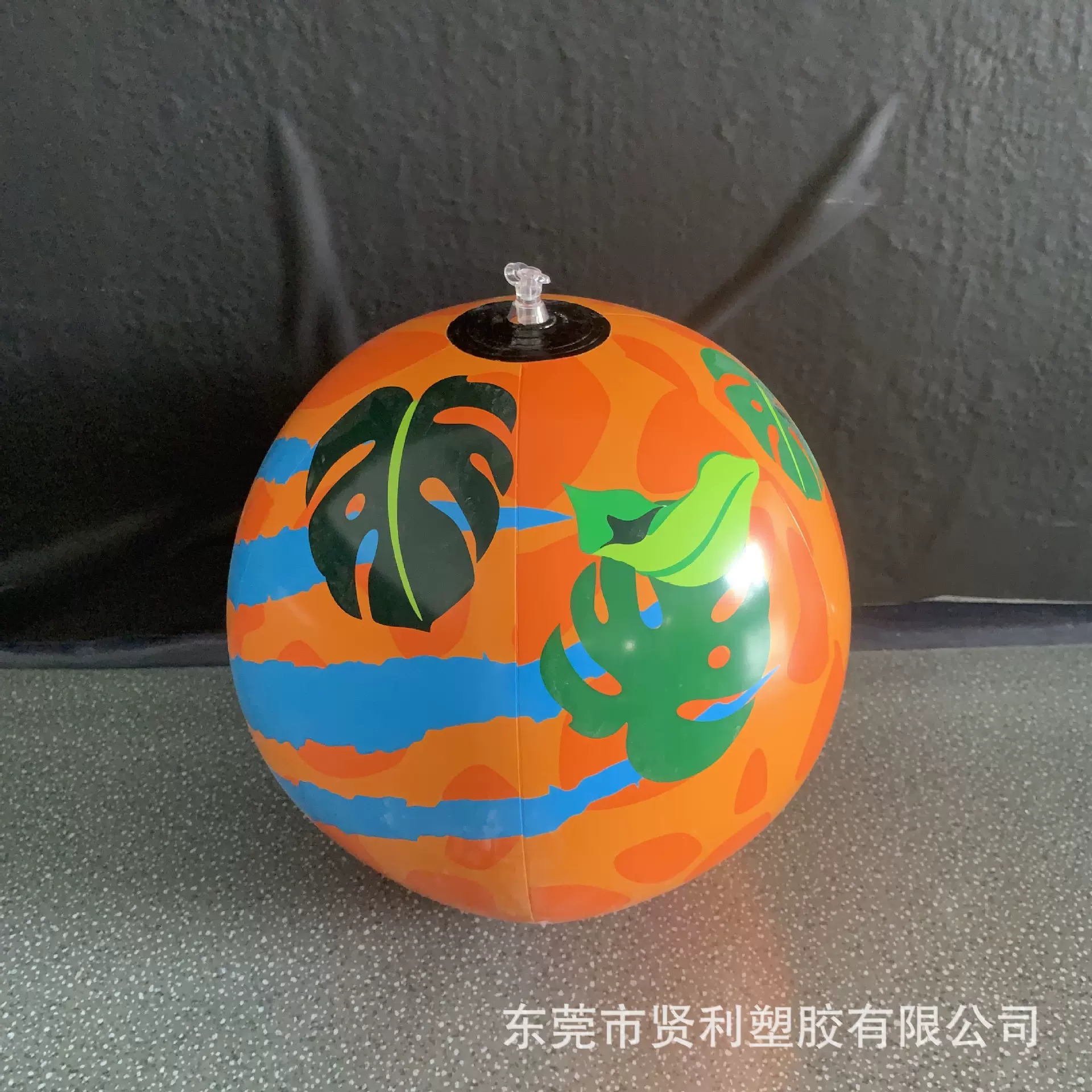 源头厂家PVC充气沙滩球玩具球 活动礼品充气广告球戏水沙滩球