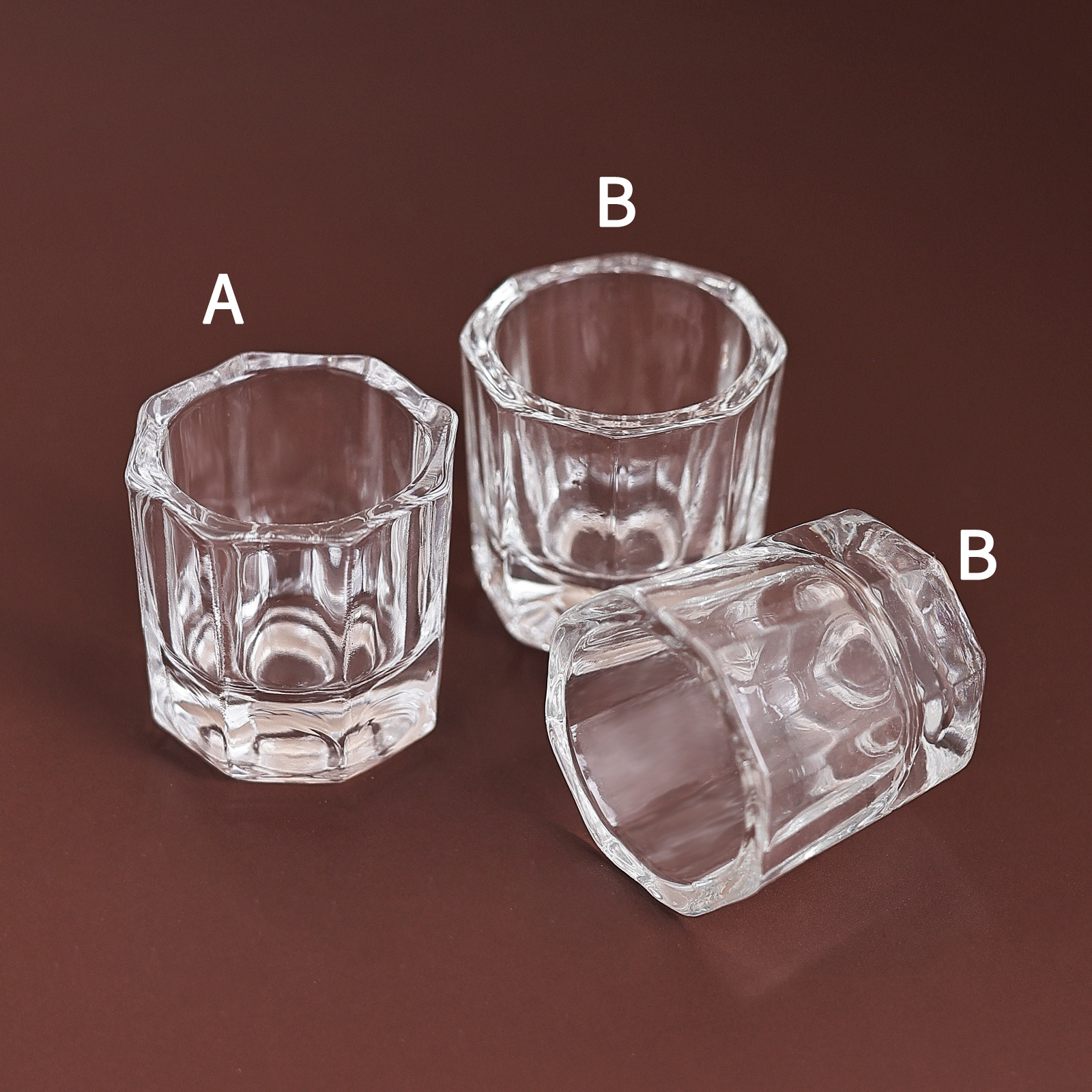 Fabricante al por mayor de herramientas para decoración de uñas, taza octogonal, taza de cristal, taza para lavar bolígrafos de vidrio, pequeña taza octogonal de cristal para líquidos.