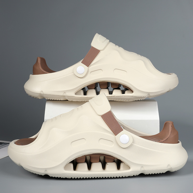 Pisar las pantuflas de mierda para uso externo de los hombres 2025 nuevo verano antideslizante y desodorante deportes para aumentar las sandalias y pantuflas de fondo grueso al aire libre