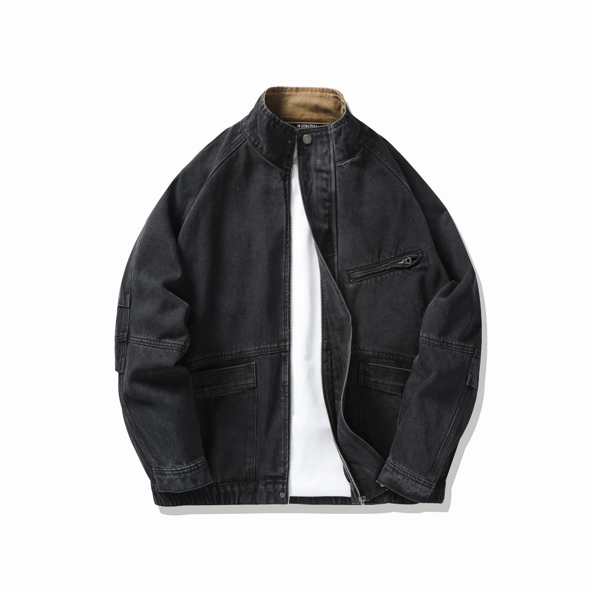 Giacca trucker unisex in denim lavato vintage con collo alto e cerniera frontale, ideale per uomo e donna._voghion.com