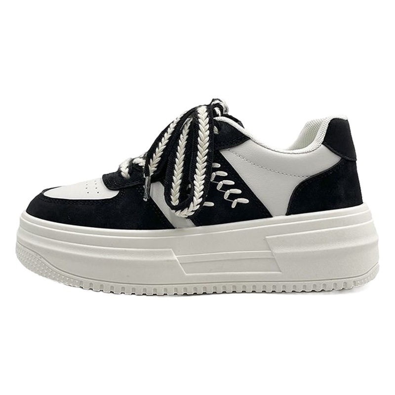 Zapatos de mujer 2025 nuevos zapatos de verano ins de moda de nicho zapatos casuales de suela gruesa espiga de trigo zapatos blancos ventas directas de fábrica