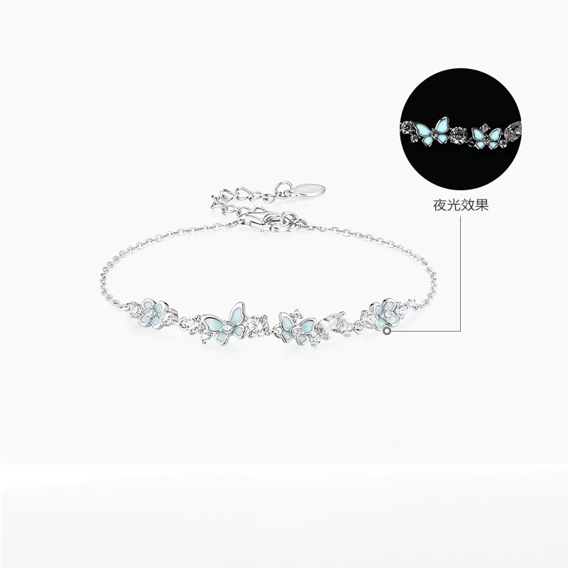 Taobao's Popular Starry Night Garden Butterfly Bracelet for Women, Accessible Luxury, Versatile Niche Design, High-End Birthday Gift for Girlfriend Taobao's Popular Starry Night Garden Butterfly Bracelet for Women, Accessible Luxury, Versatile Niche Design, High-End Birthday Gift for Girlfriend