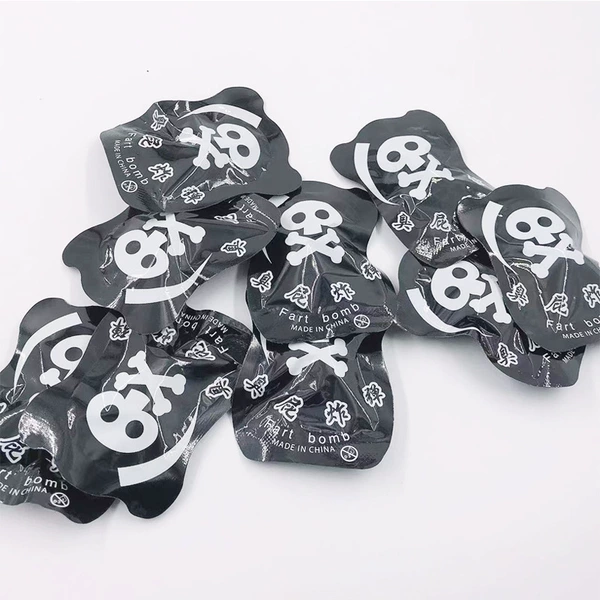 Skeleton stinky bag