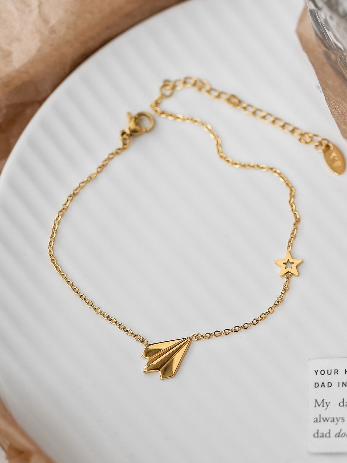 Wenjian no se desvanece ~ 2023 nuevo avión pequeño tobillera hembra verano nicho Luz de lujo de alto grado chapado en oro 18K regalo