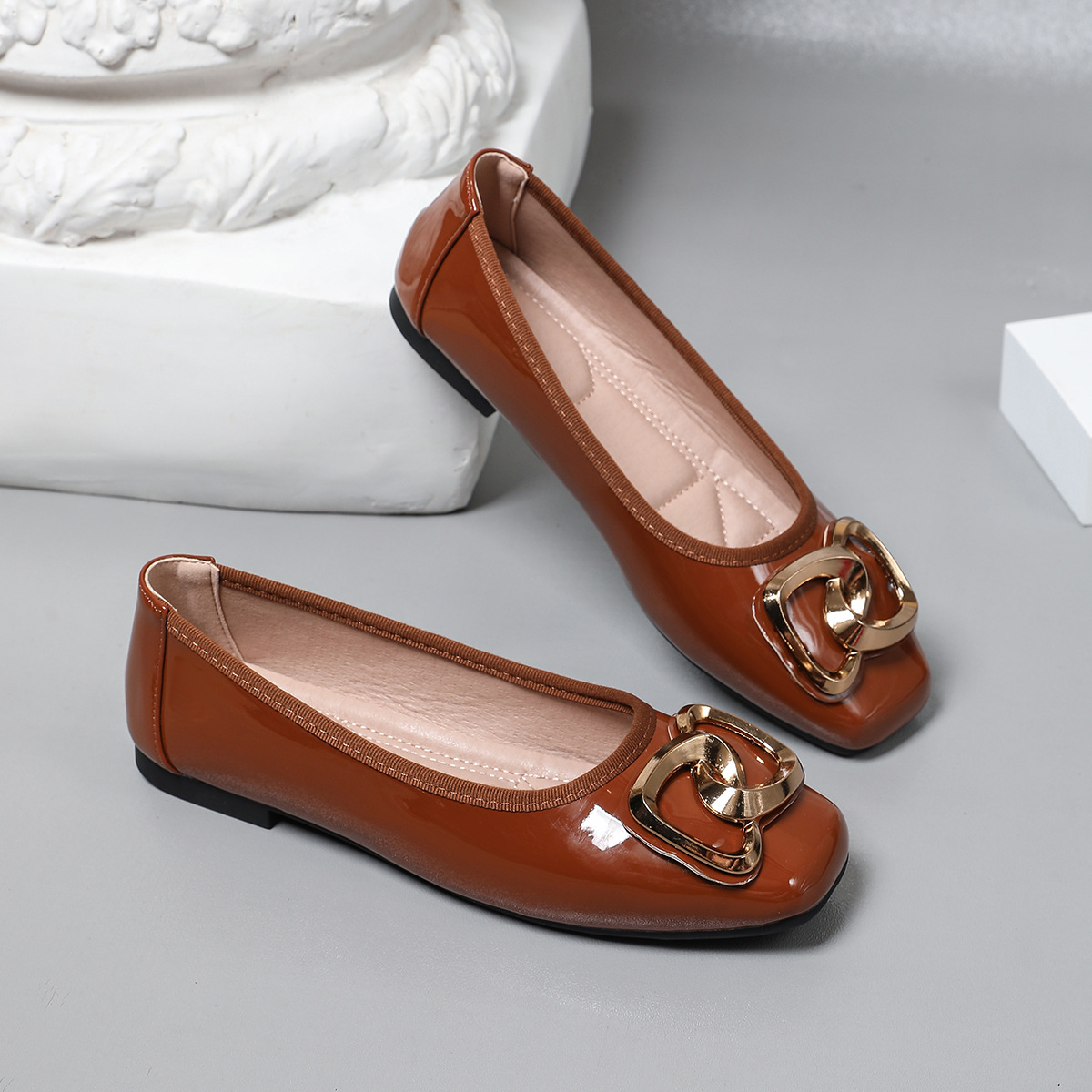Cross-border Women's Ballet Flats 2026 New Model, Shallow Soft-soled Flat Square-toed Versatile Large-size Loafers_vogvips.com