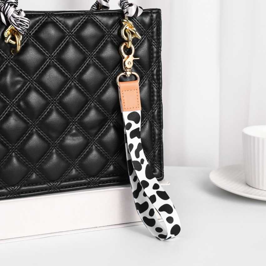 Daily Occasion Simple Style Cow Pattern Leopard Polyester Unisex Keychain