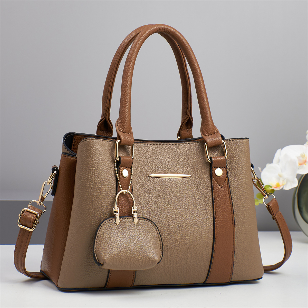 Women's Pu Leather Color Block Streetwear Square Zipper Shoulder Bag display picture 7