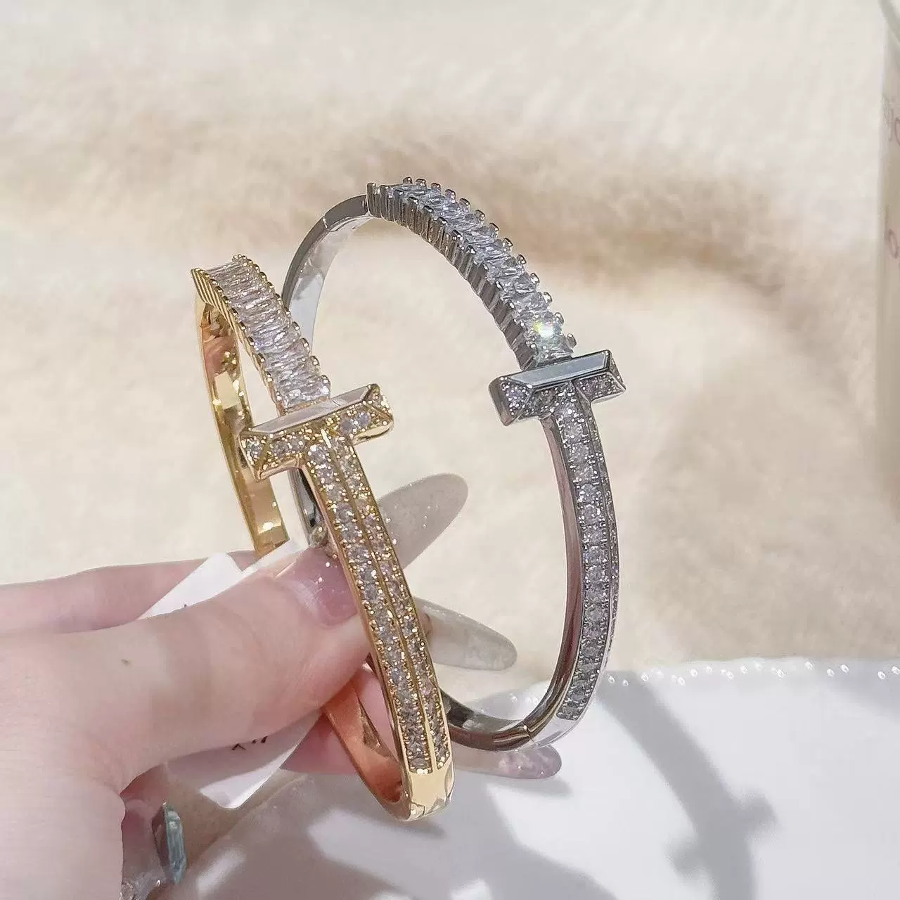 蒂家新款手镯欧美跨境亚马逊饰品女轻奢高级感时尚手饰字母T手镯