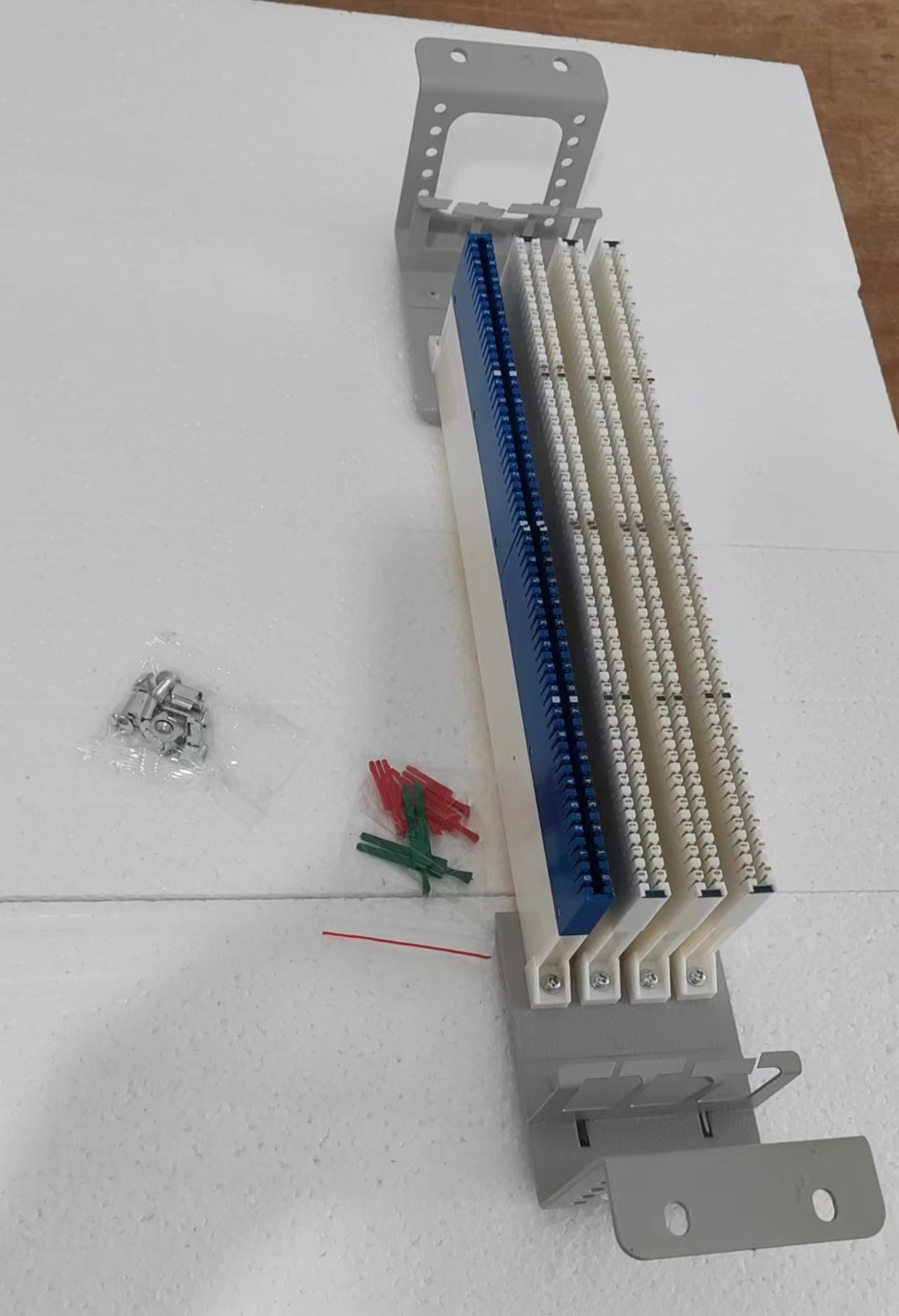 批发MDF总配线架 机架式网络配接线模块 横排 128回线151型内接线