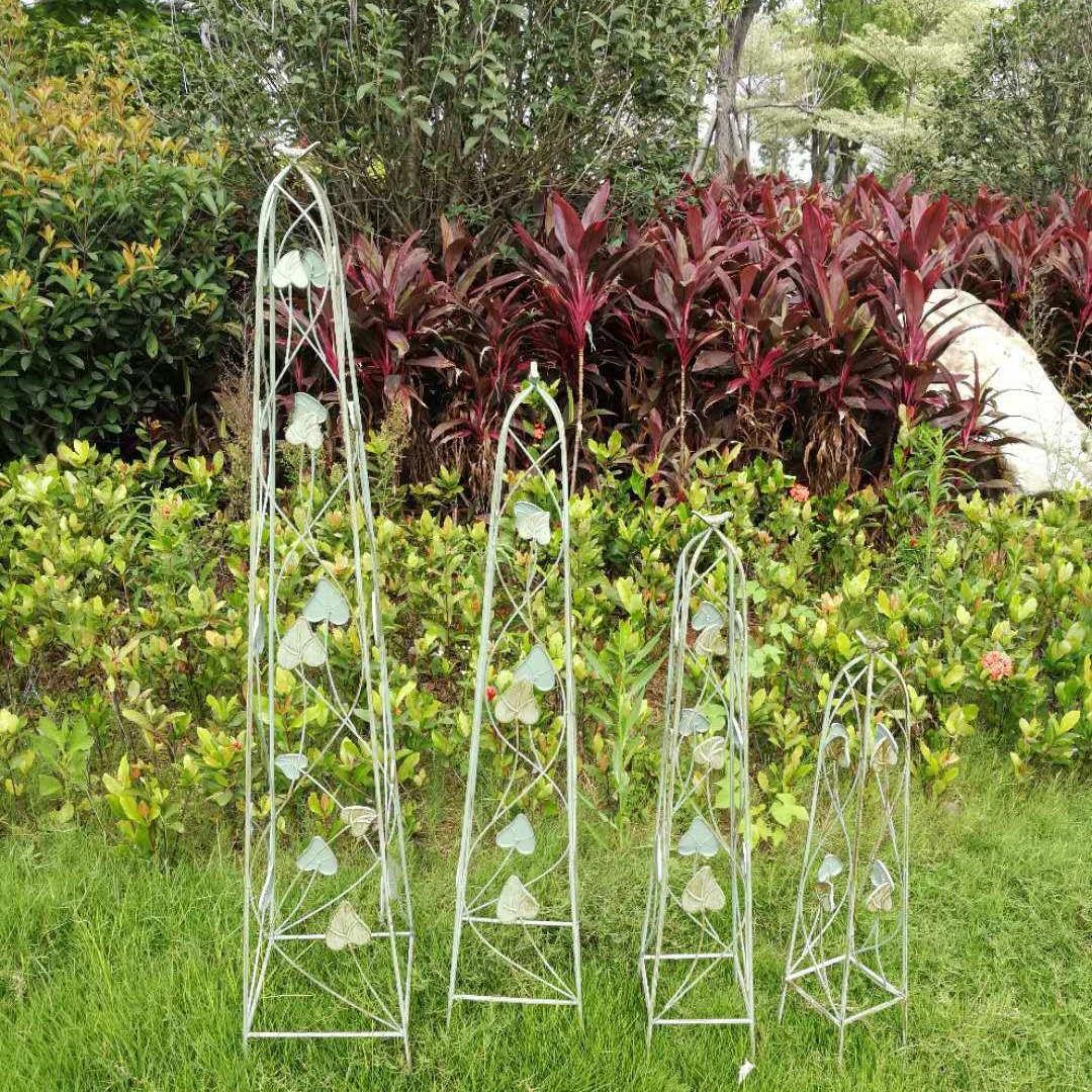 メーカー直売の鉄芸の葉の藤の棚の4つのセットの鉄線の蓮の立体の花の挿し込みの支柱の円錐の花の棚の卸売り