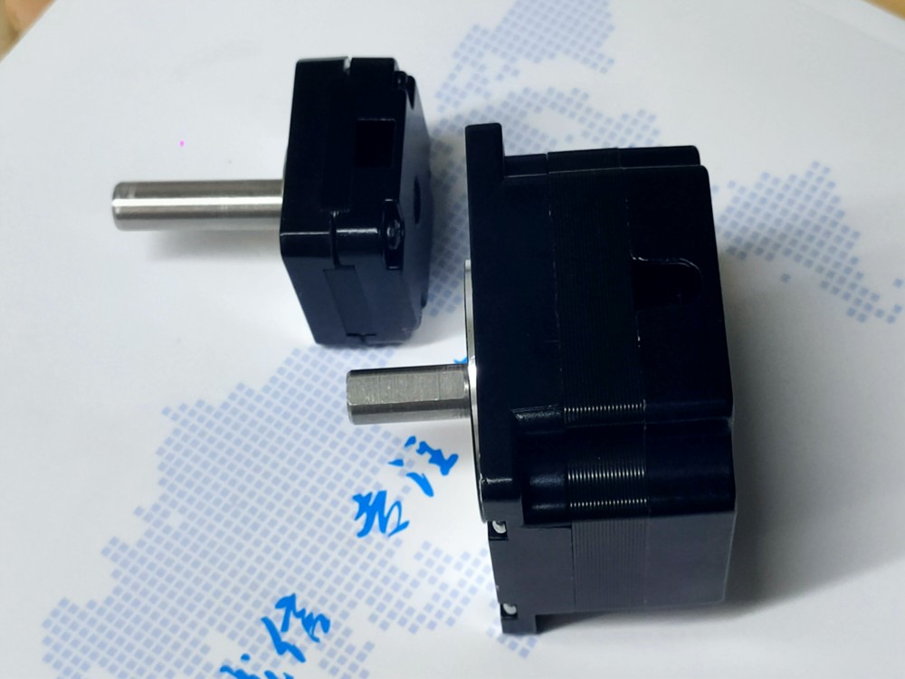 Recomendación de rodamientos auxiliares especiales para máquina de soldadura de dispensador de pegamento falso 57 motor de carcasa paso a paso 35 accionado 57