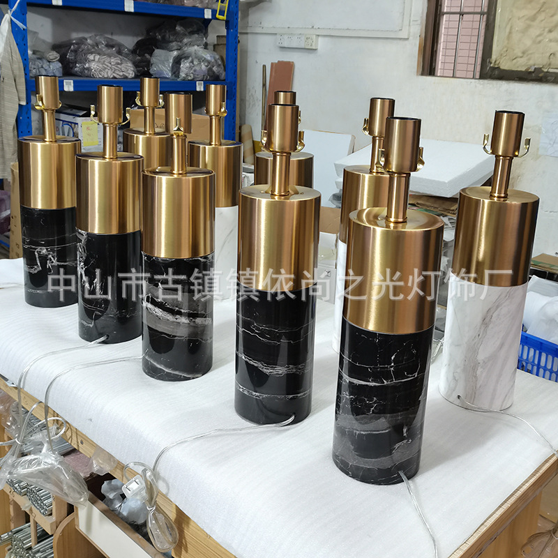 Luz lámpara de mesa de lujo post-moderno minimalista mármol Arte Creativo Villa modelo sala de estar americana dormitorio lámpara de noche