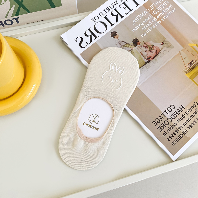 Calcetines de tobillo calcetines invisibles antideslizantes para mujer calcetines de algodón de corte bajo japonés de color caramelo de verano para mujer calcetines de mujer zhuji al por mayor