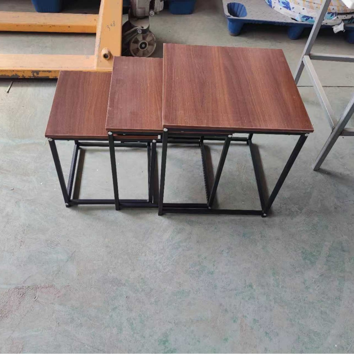 Mesa de té simple combinada de hierro forjado vintage sofá pequeño mesas cuadradas para hacer viejas mesas de café de esquina lujoso estilo americano lujoso