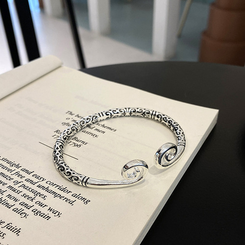 Korean version of retro tight bracelet with old-fashioned patterns and stripes, ethnic style, adjustable opening for men and women 