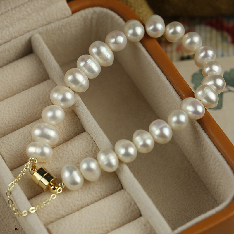 Korean New Freshwater Pearl Bracelet Geometric Alloy Hand Accessories Female display picture 4