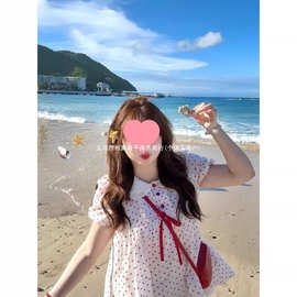 2026娃娃领短袖显白甜美微胖度假风可爱大码红色波点连衣裙遮肉宽
