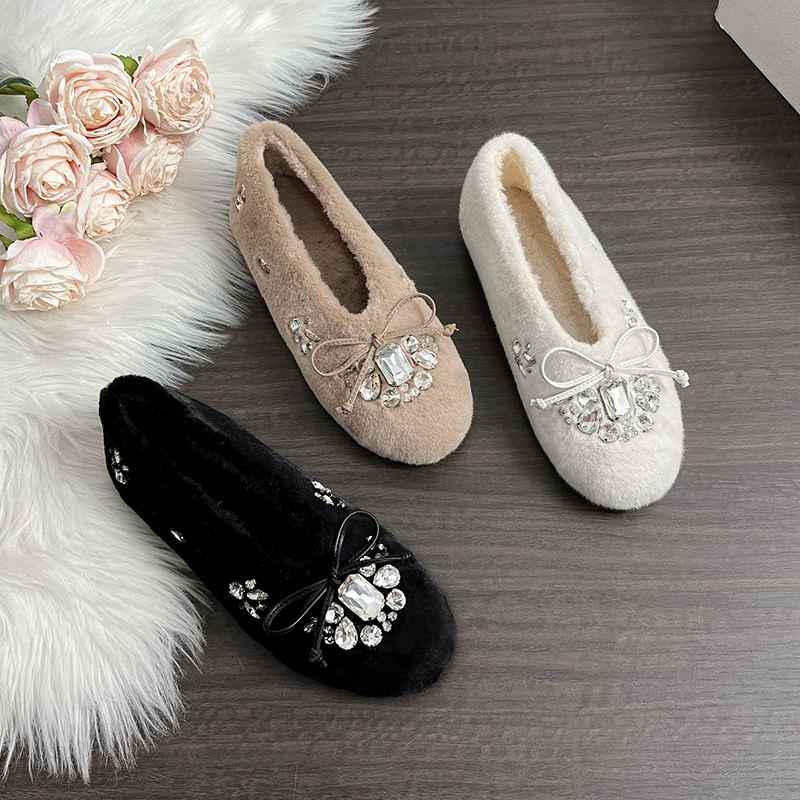 Новые женские туфли 2025 года: меховые лоферы с бантом из страз, на плюшевой подкладке, увеличивающие рост, большие размеры 41-43