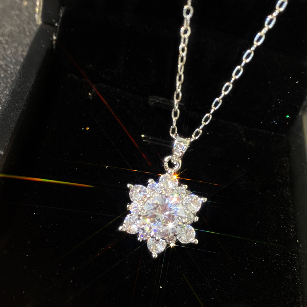 Little Red Book recomienda vivir popular girasol collar traje de pétalos de flores micro-con incrustaciones de diamante completo anillo abierto espárragos