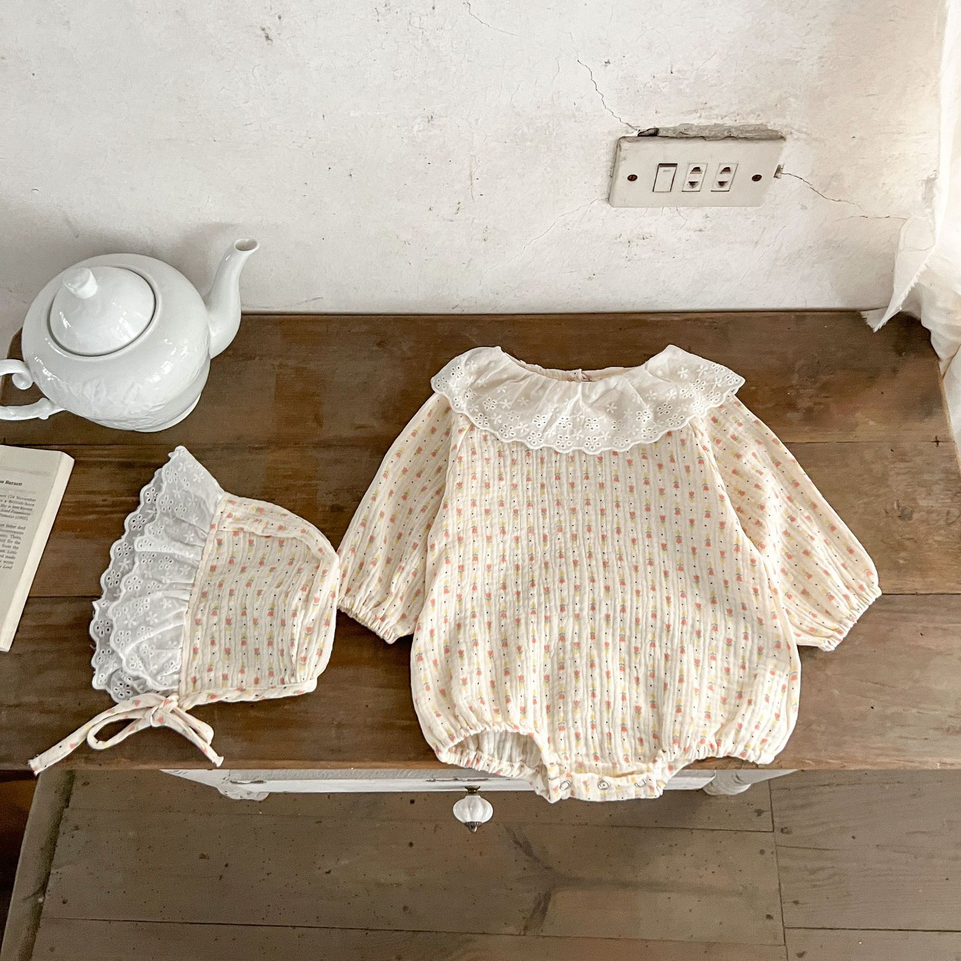 INS estilo coreano collar de encaje de bebé para niñas zanahoria impreso algodón suelto de doble capa mameluco de gasa para sombrero gratis moda