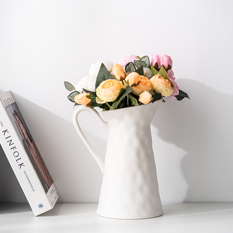 法式高级感水壶花瓶创意小众民宿异形陶瓷插花容器餐厅摆件收纳