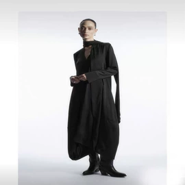 女式毛呢外套;女式羊绒衫;女式针织衫