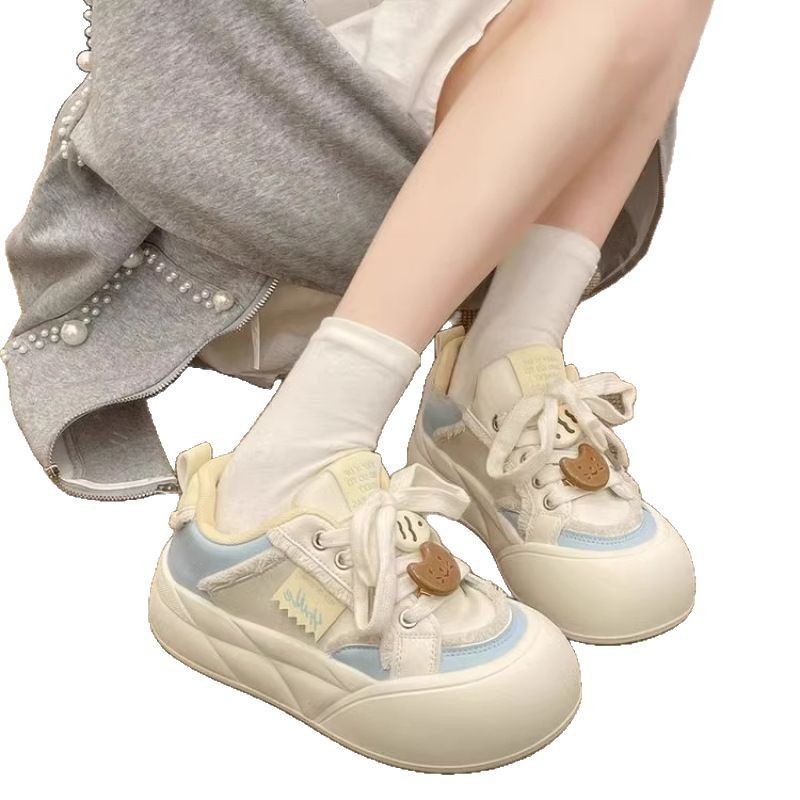 女の子の人形の低い靴は2025年の春の新型の滑り止めのカジュアルシューズの中で大きい子供のファッションの子供の靴です。|undefined