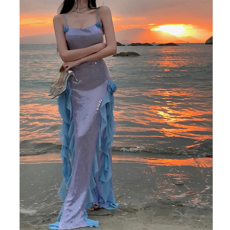 Robe longue élégante à sequins, style vacances, pour une allure romantique et sexy lors de vos soirées et rendez-vous en bord de mer._voghion.com