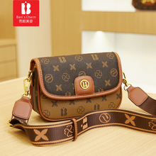 芭妮美姿女士包时尚百搭马鞍包高档单肩斜挎包手提字母印花小方包