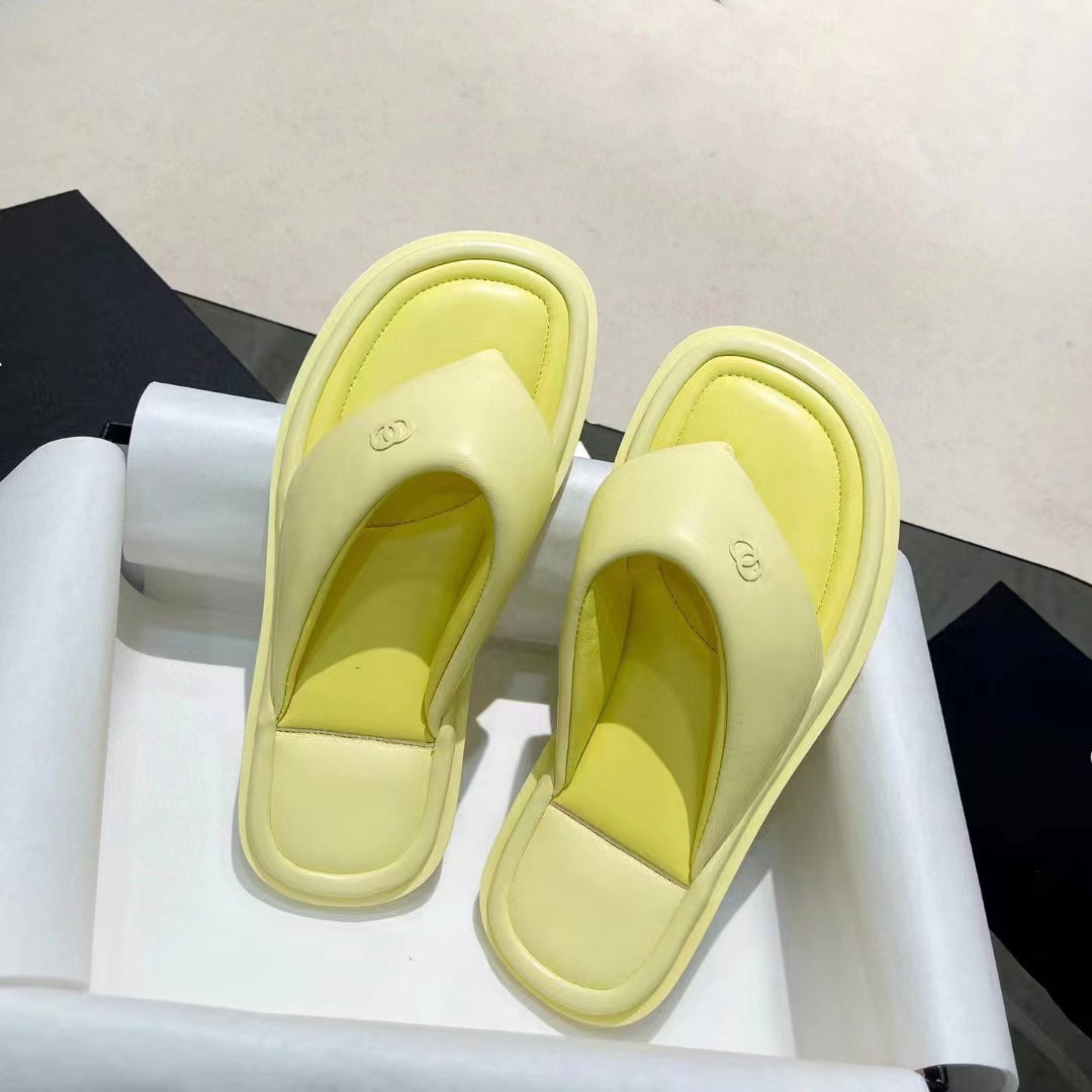 Versión de piel de oveja ~ Chanclas de pan de cuero para mujer en verano